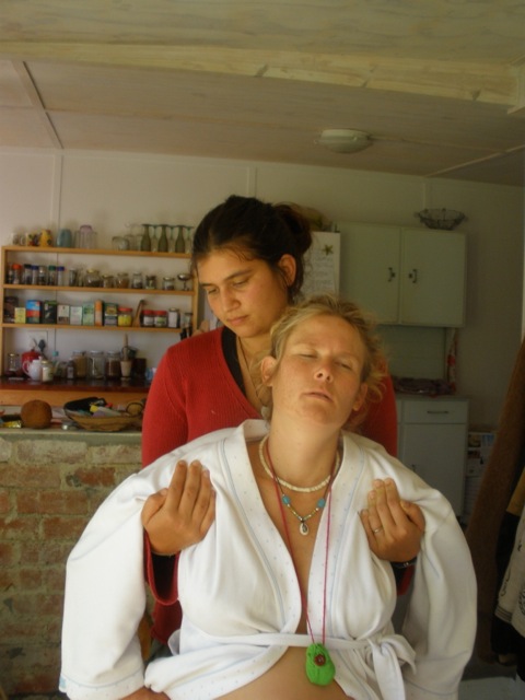 Practising hands-on comfort and massage techniques